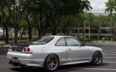 Nissan-GT-R-1996-Coupe-1