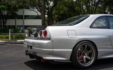 Nissan-GT-R-1996-Coupe-3
