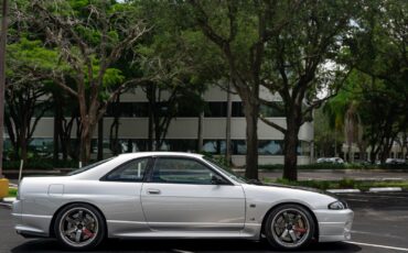 Nissan-GT-R-1996-Coupe-5
