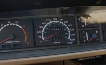 Nissan-Maxima-1984-Sedan-28