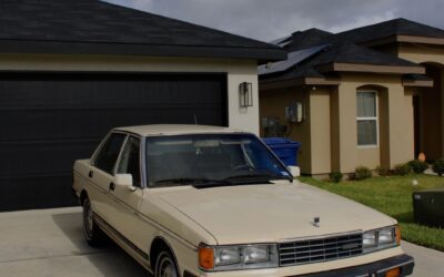 Nissan Maxima 1984 Sedan