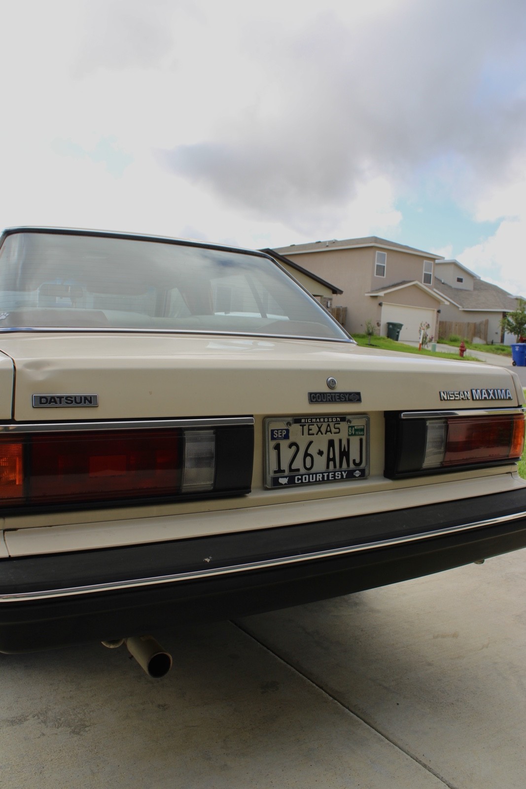 Nissan-Maxima-1984-Sedan-7