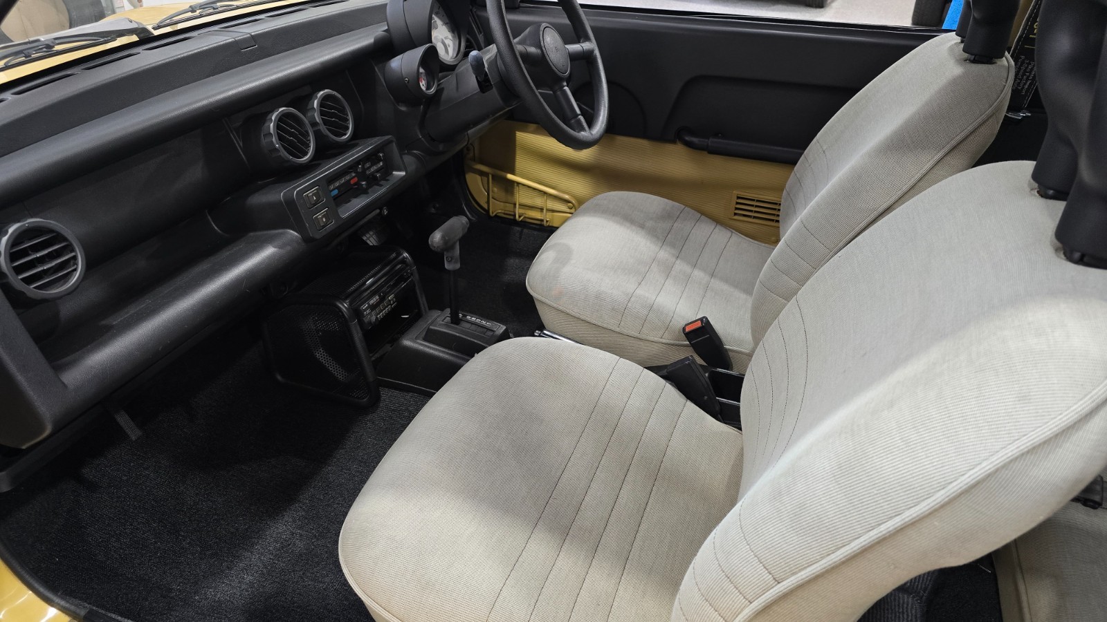 Nissan-Other-1988-Compact-8