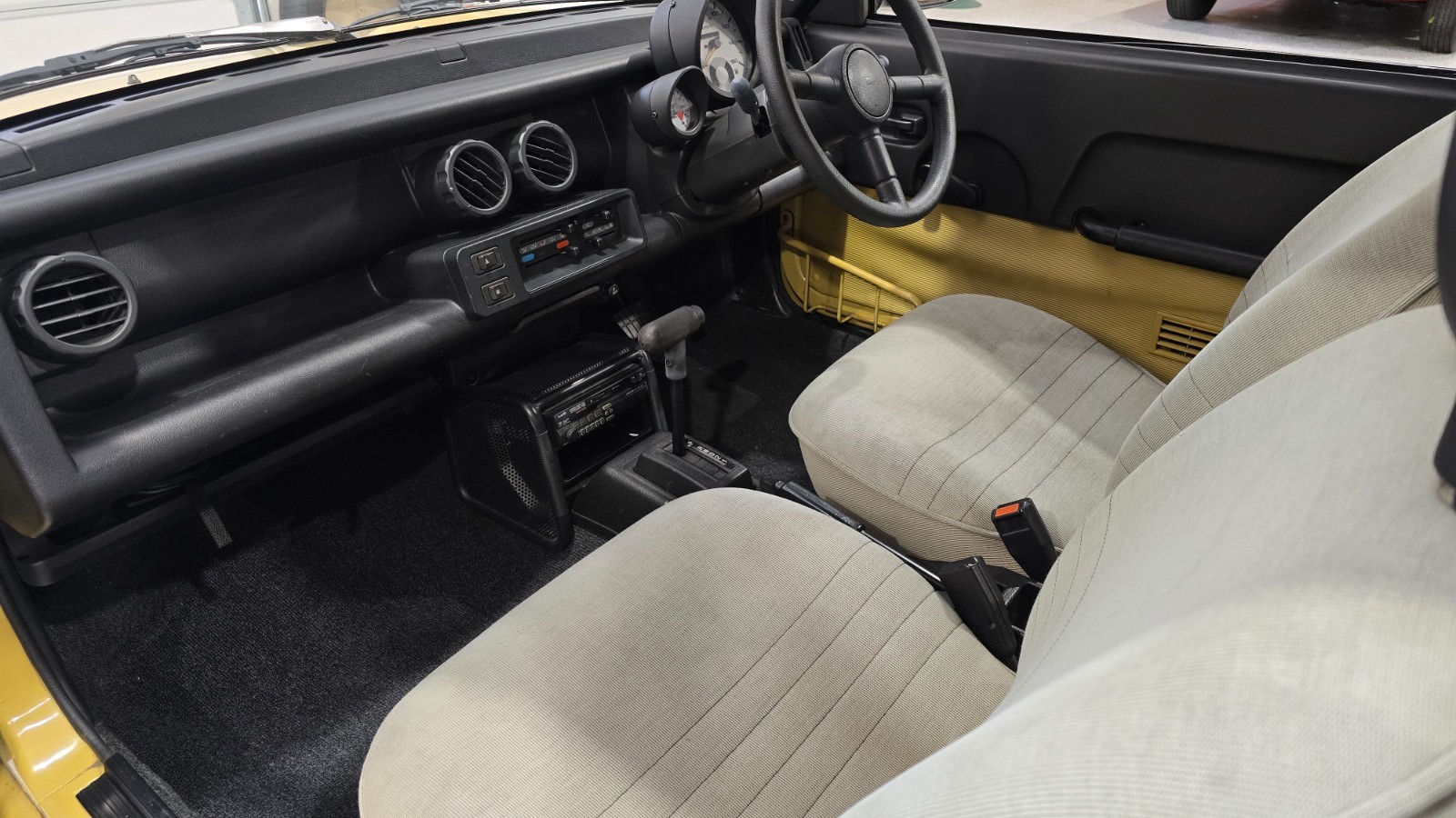 Nissan-Other-1988-Compact-9