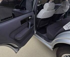 Nissan-Other-1993-Silver-Black-11