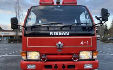 Nissan-atlas-diesel-1992-red-2