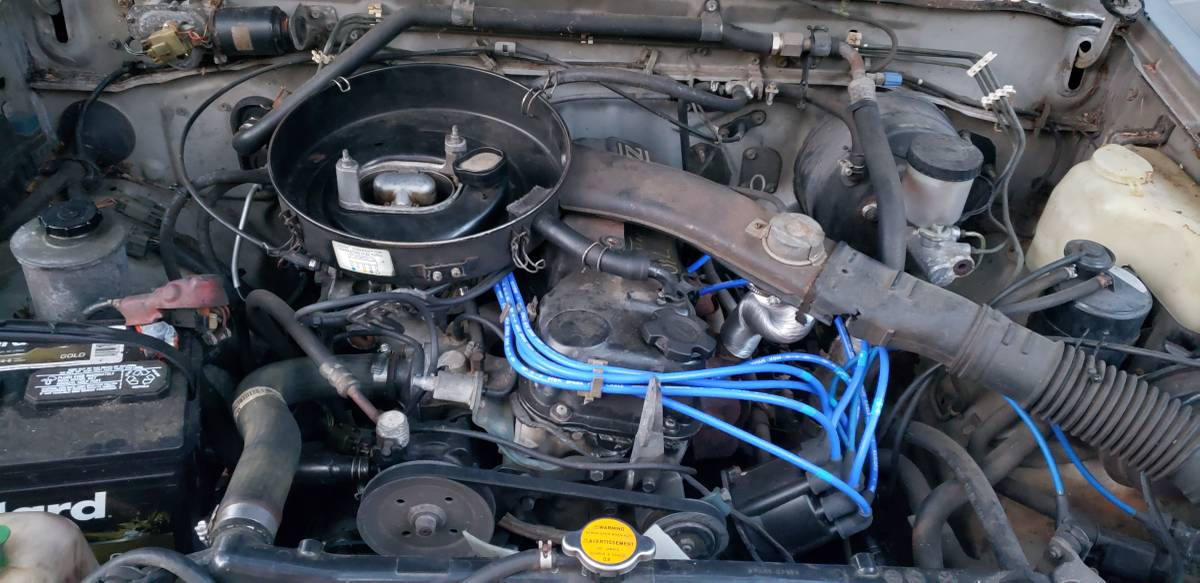 Nissan-d21-1988-grey-18