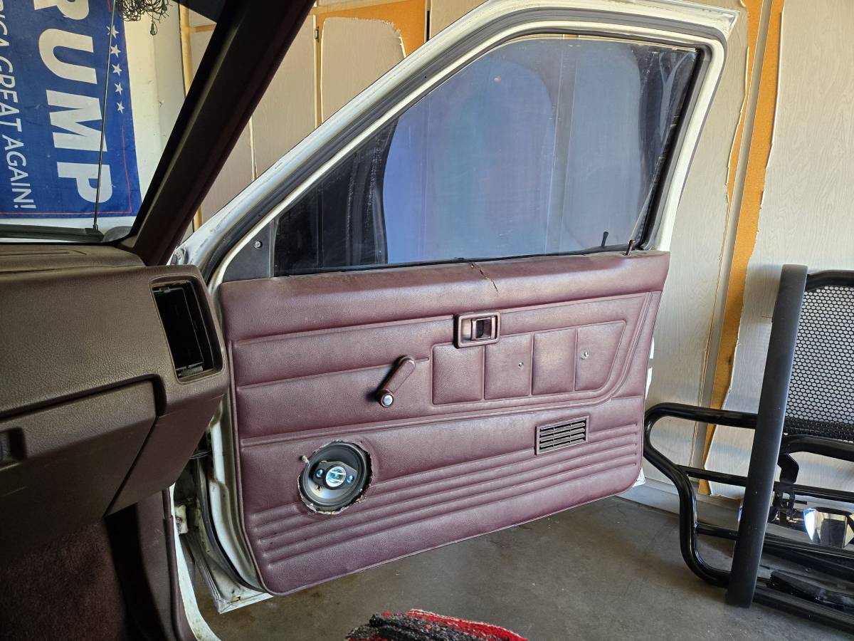 Nissan-d21-hardbody-1991-black-5