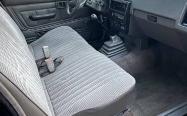 Nissan-d21-hardbody-1991-black-6