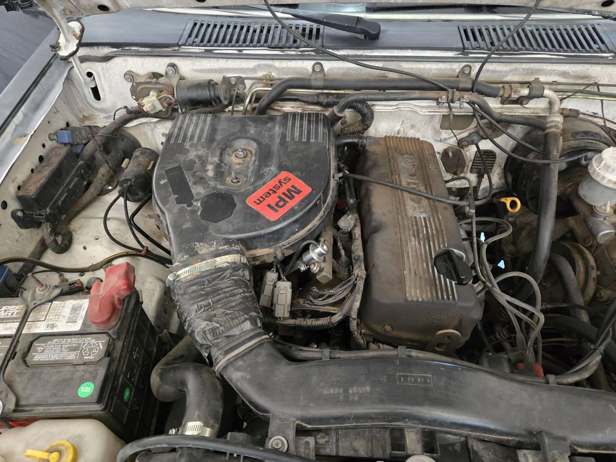 Nissan-d21-hardbody-1991-black-9