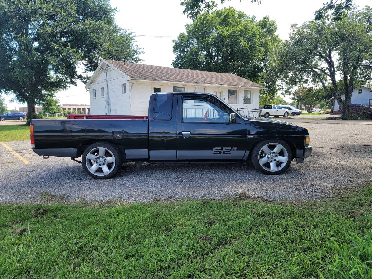Nissan-d21-hardbody-1993-11