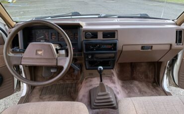 Nissan-d21-hardbody-xe-king-cab-1987-white-13