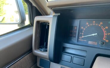Nissan-d21-hardbody-xe-king-cab-1987-white-14