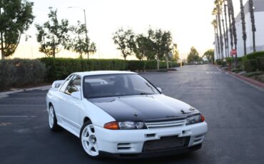 Nissan-gtr-1994-white-1