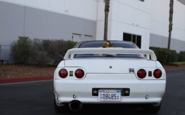 Nissan-gtr-1994-white-12