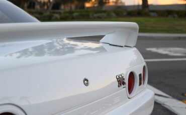 Nissan-gtr-1994-white-3