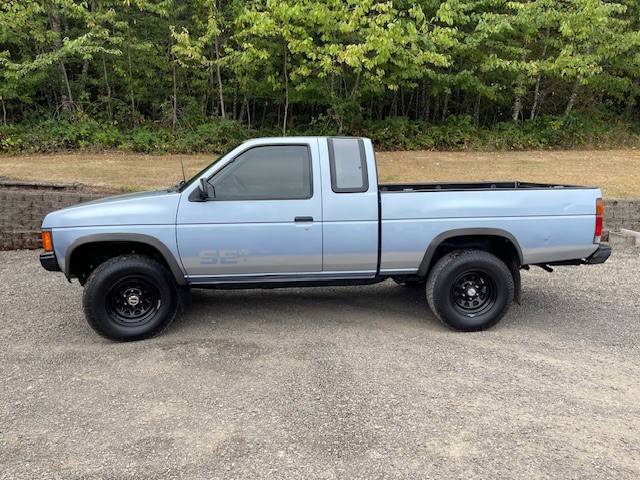 Nissan-hardbody-pickup-se-v6-kingcab-4x4-1987-blue-2