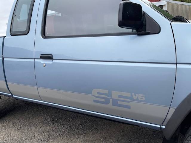 Nissan-hardbody-pickup-se-v6-kingcab-4x4-1987-blue-4
