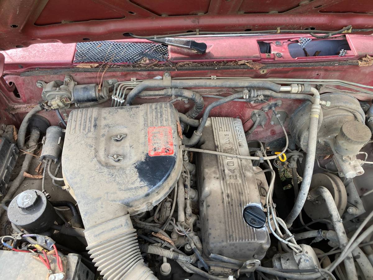 Nissan-king-cab-1992-red-13