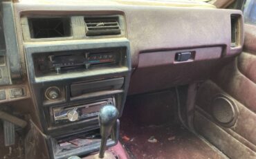Nissan-king-cab-1992-red-20