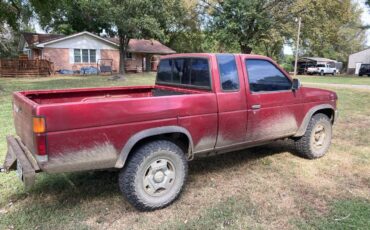 Nissan-king-cab-1992-red-3