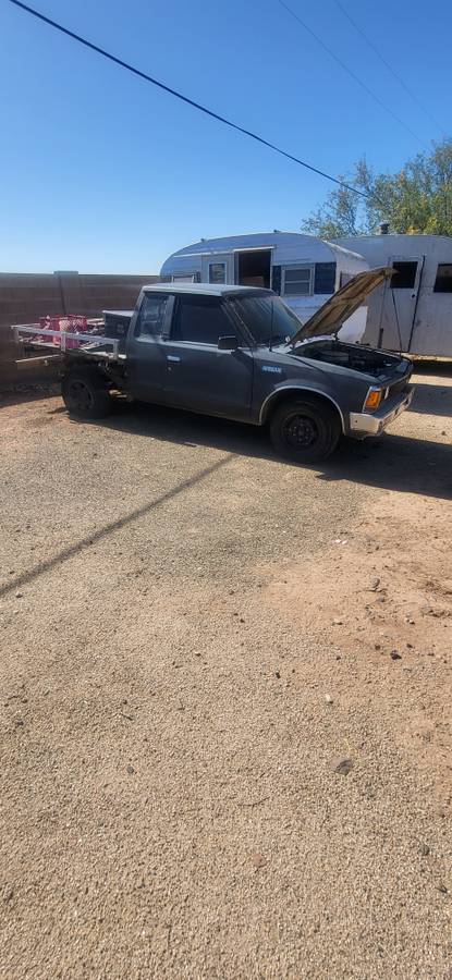 Nissan-king-cab-720-truck-1985-1