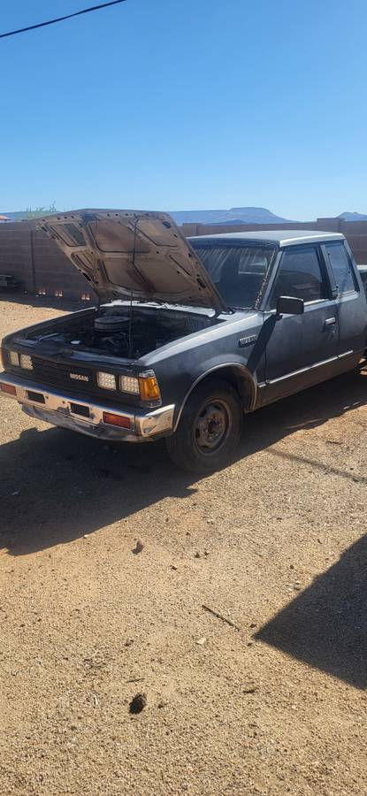 Nissan-king-cab-720-truck-1985