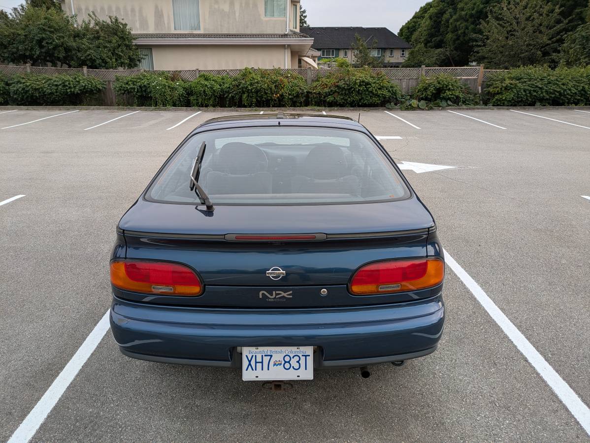 Nissan-nx-1993-blue-1
