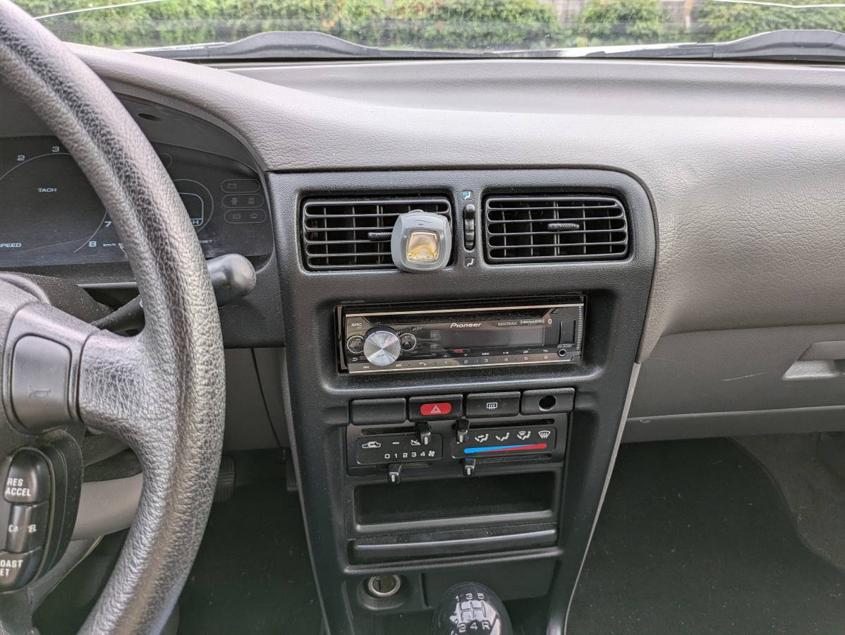 Nissan-nx-1993-blue-6