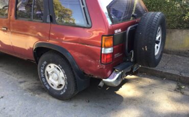 Nissan-pathfinder-1993-red-1