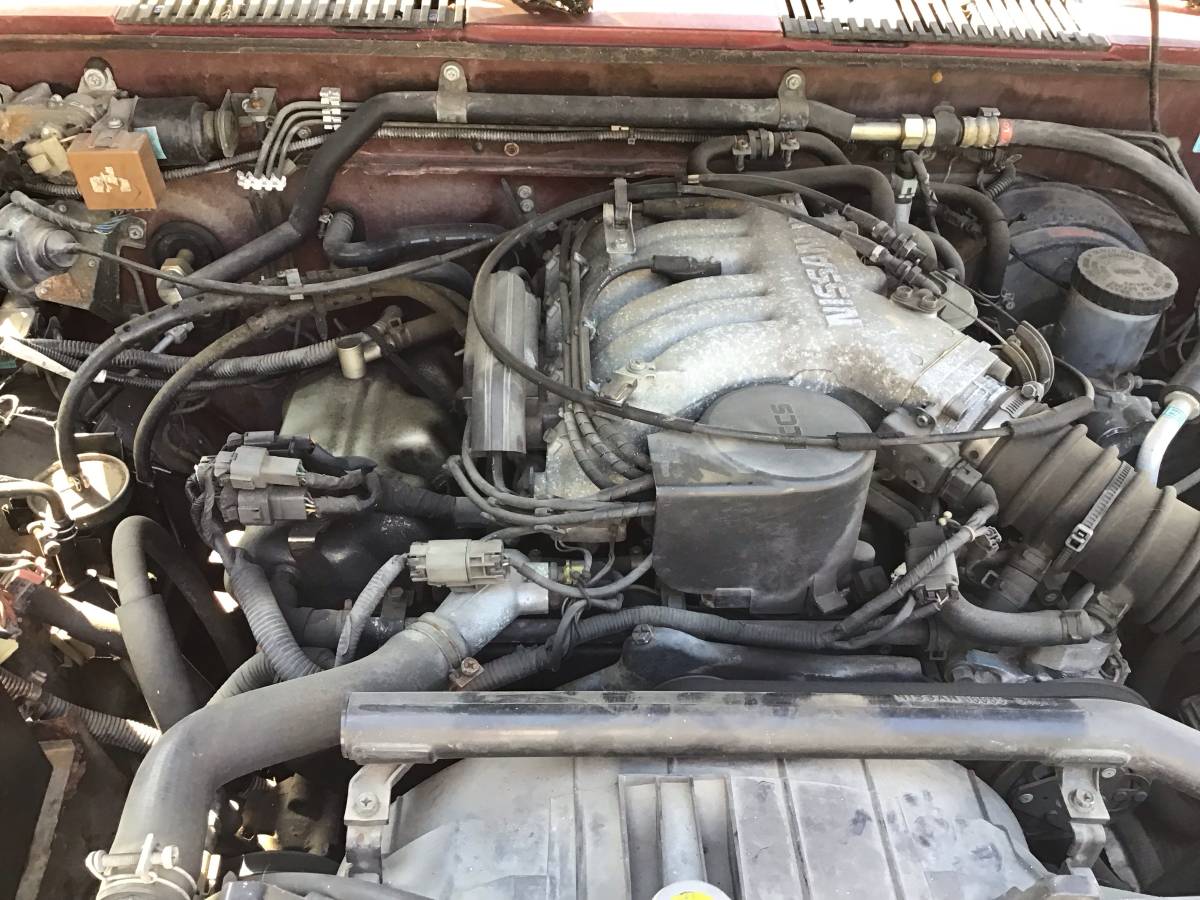 Nissan-pathfinder-1993-red-10