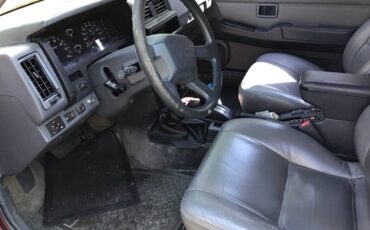 Nissan-pathfinder-1993-red-15