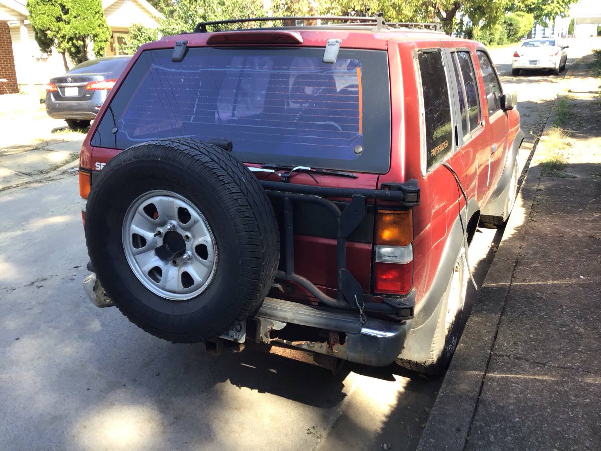 Nissan-pathfinder-1993-red-4
