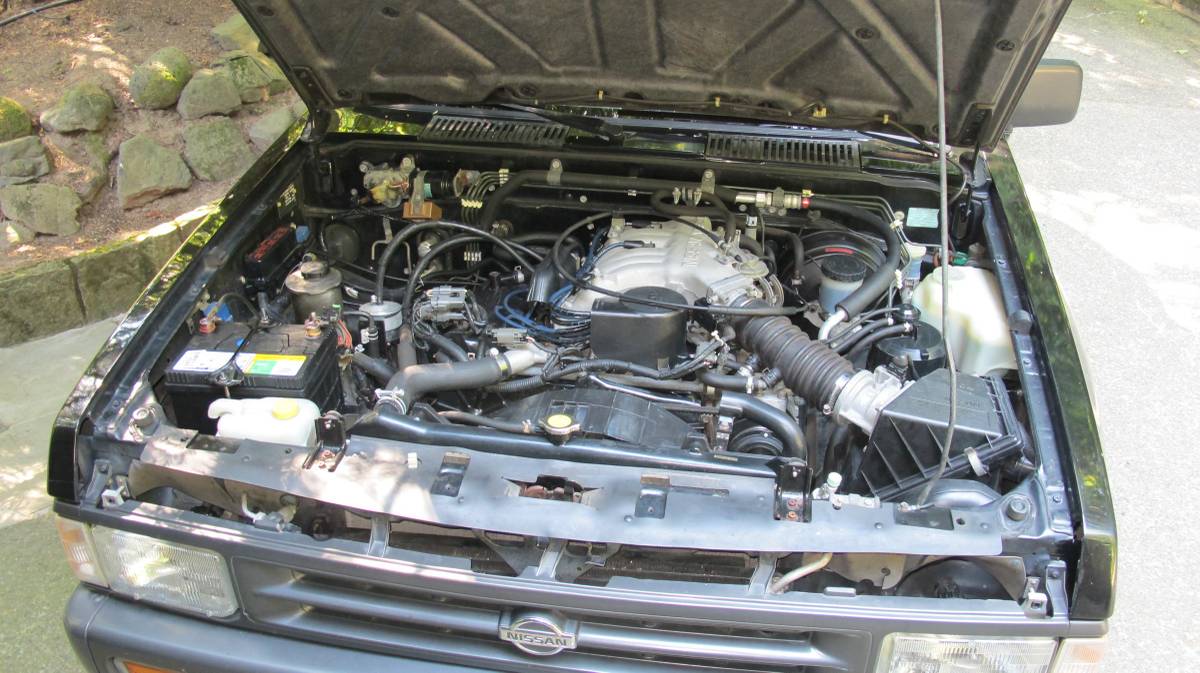 Nissan-pathfinder-xe-4x4-1994-black-12