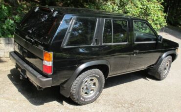 Nissan-pathfinder-xe-4x4-1994-black-14