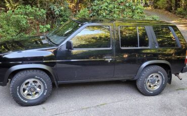 Nissan-pathfinder-xe-4x4-1994-black
