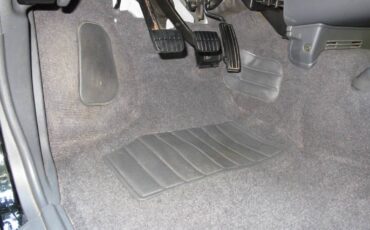 Nissan-pathfinder-xe-4x4-1994-black-9