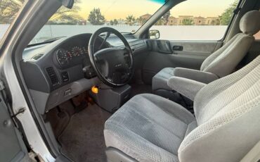 Nissan-quest-1994-grey-13