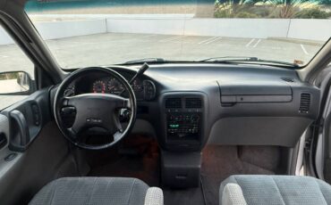 Nissan-quest-1994-grey-18