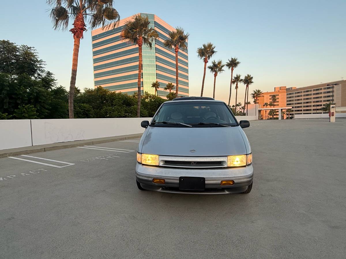 Nissan-quest-1994-grey-6