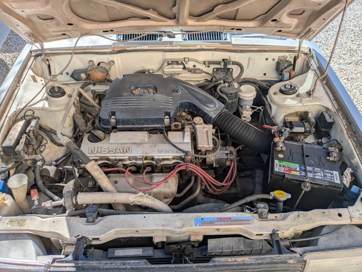Nissan-sentra-1990-brown-2