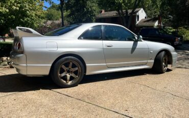 Nissan-skyline-gtr-1995-silver
