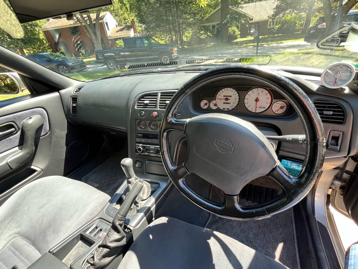 Nissan-skyline-gtr-1995-silver-4