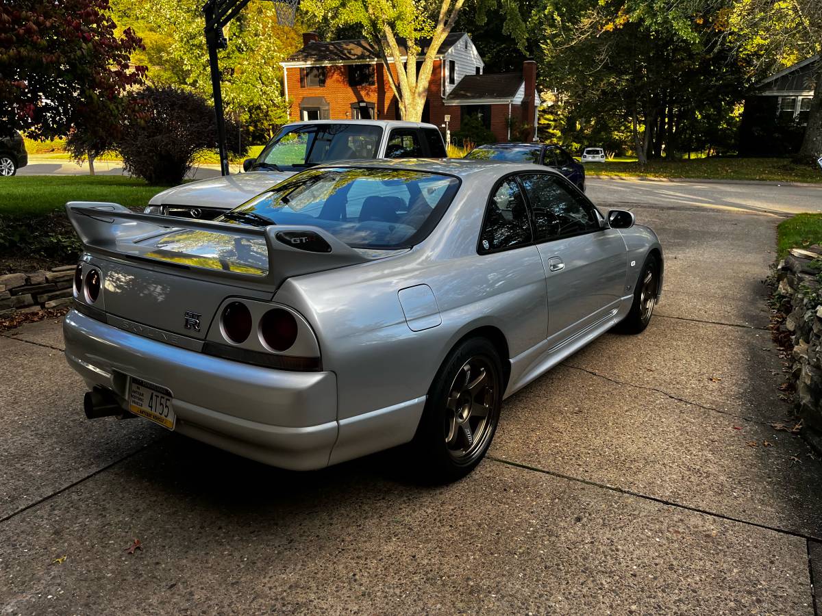 Nissan-skyline-gtr-1995-silver-9