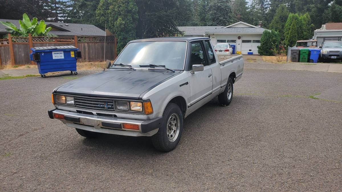 Nissandatsun-720-1980-silver-2