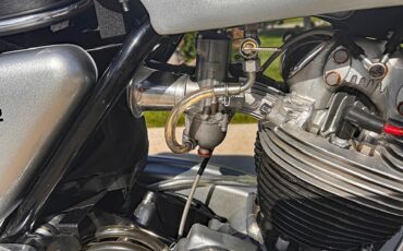 Norton-Commando-750-Roadster-1972-12