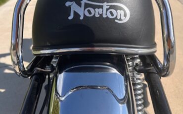 Norton-Commando-750-Roadster-1972-16