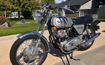 Norton-Commando-750-Roadster-1972-3