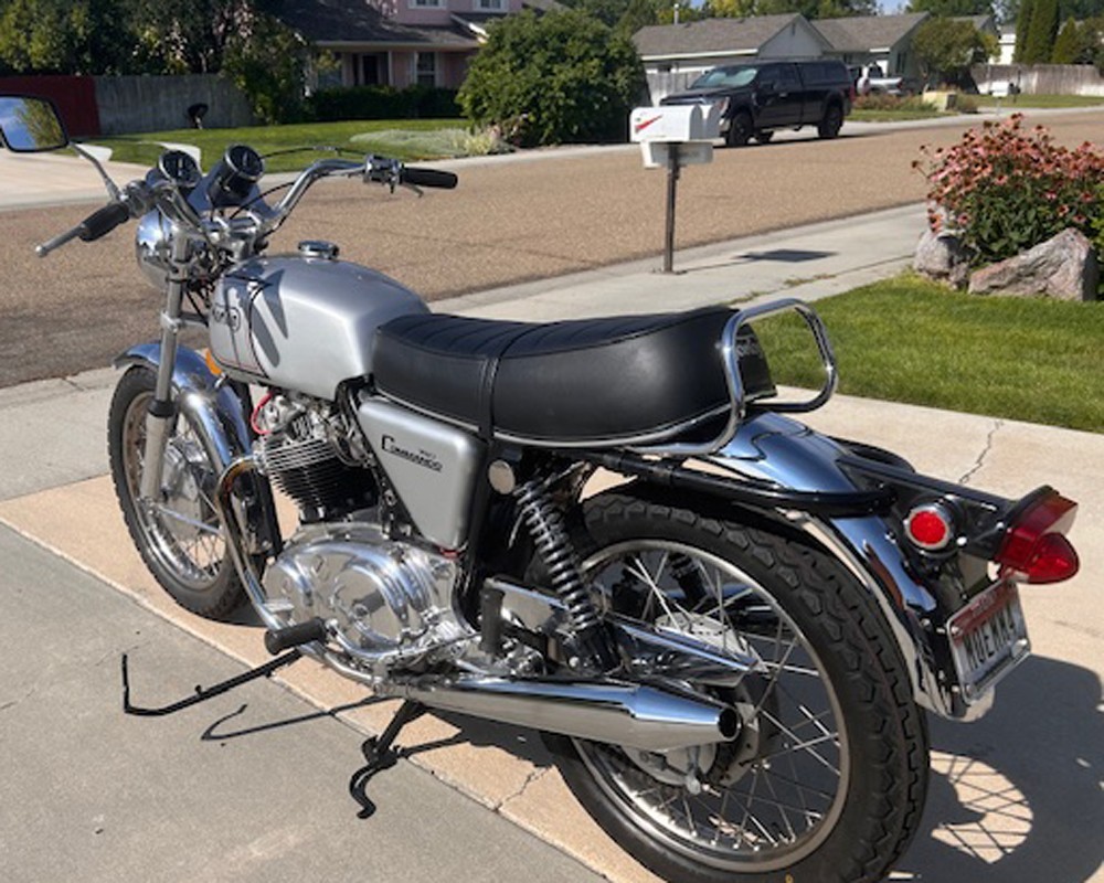 Norton-Commando-750-Roadster-1972-4