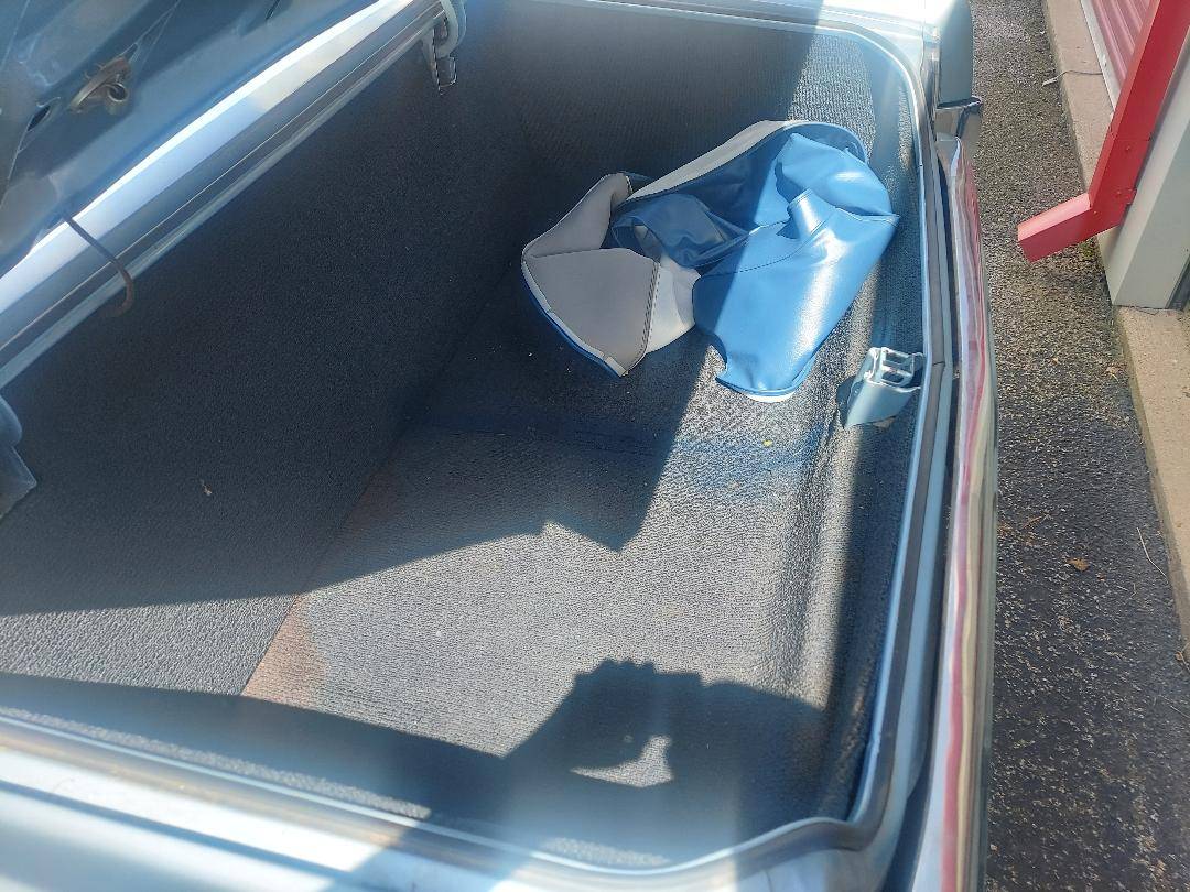 Olds-98-convertible-1969-blue-16